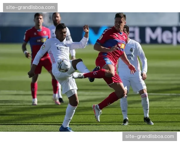 马略卡定位球防守漏洞：阿吉雷的4-4-2体系在埃尔切传中战术前的空中劣势