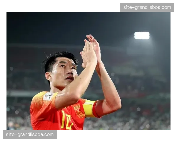 郑智临场调整能力受考验 丁海峰失误暴露中场失控